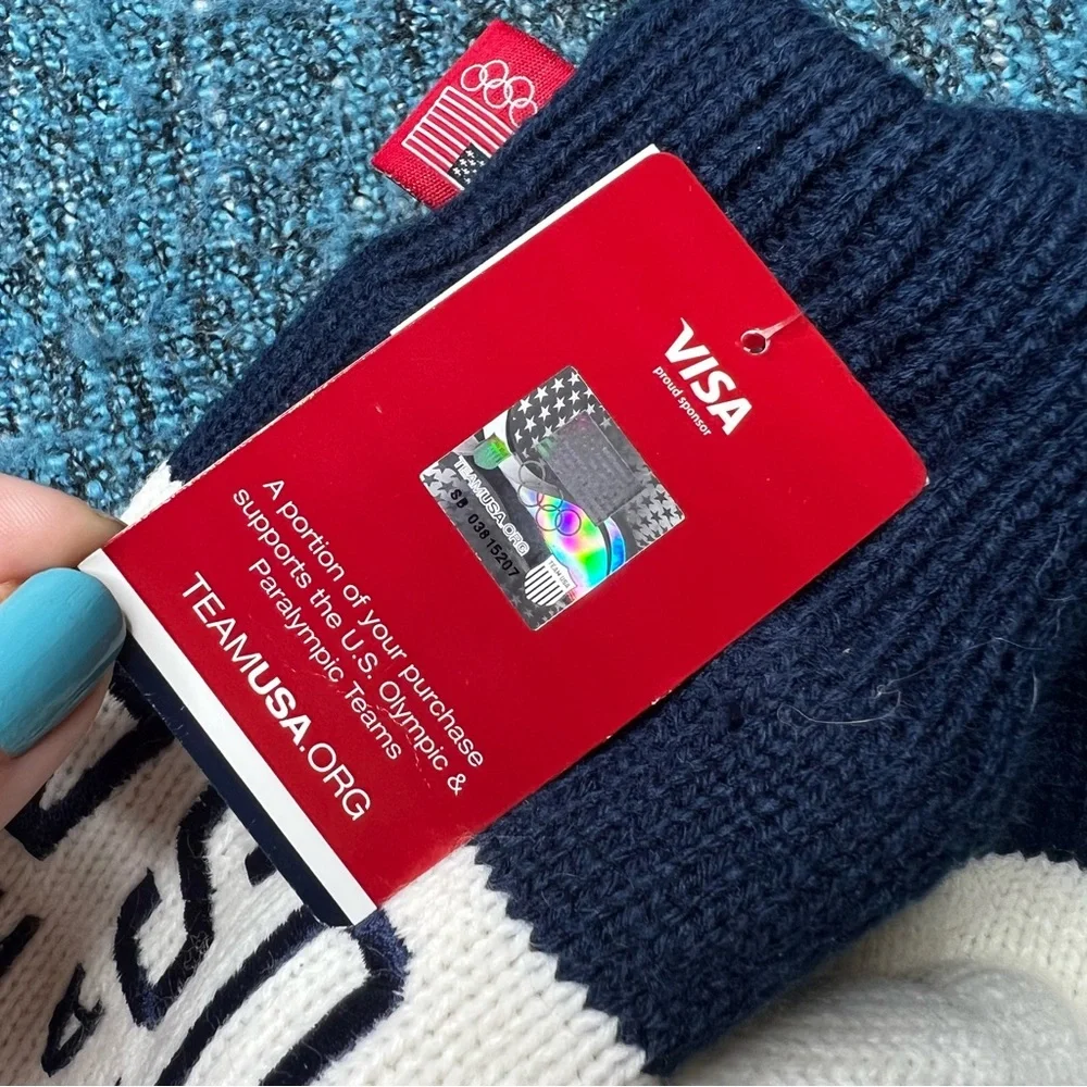 Olympics fits gloves